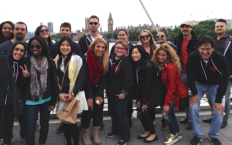 Picture of students participating in Southwestern's Summer Abroad program in London, UK.
