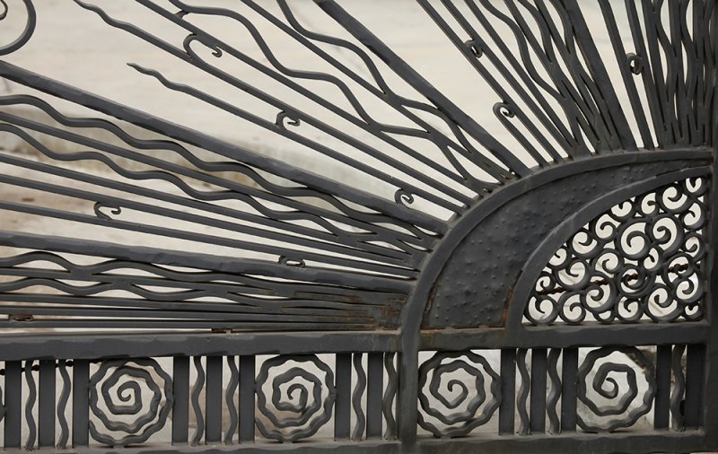 Sunburst gate detail