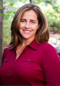 Christine Caldwell Headshot