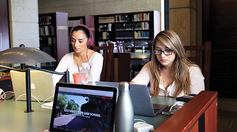 Image - Southwestern Students Studying for the Bar