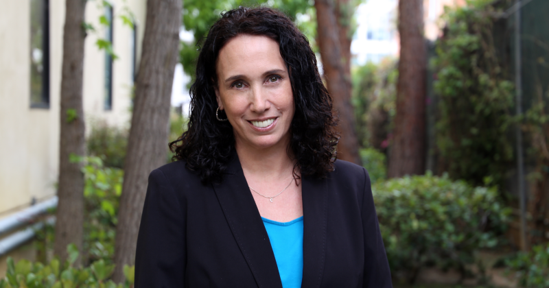 Professor Cristina Knolton headshot