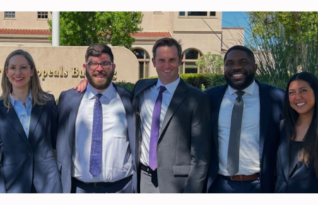 Appellate Litigation students Piper Hinson '25, Aria Beizai '25,  Graham Outerbridge ’25, Chinonso Anokwute '25,  and Jennifer Alvarez ’25