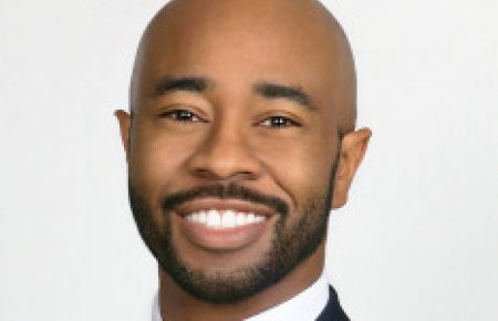 Entertainment attorney Nate Hargress, LL.M. '09 wins Rising Star Award